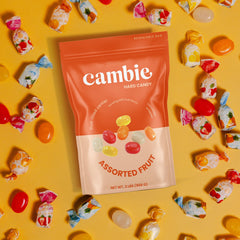 Cambie pouch zipper detail illustrating resealable freshness retention