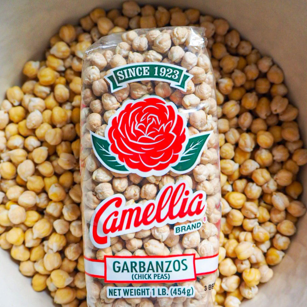 Camellia Brand hummus prep showing creamy blended result