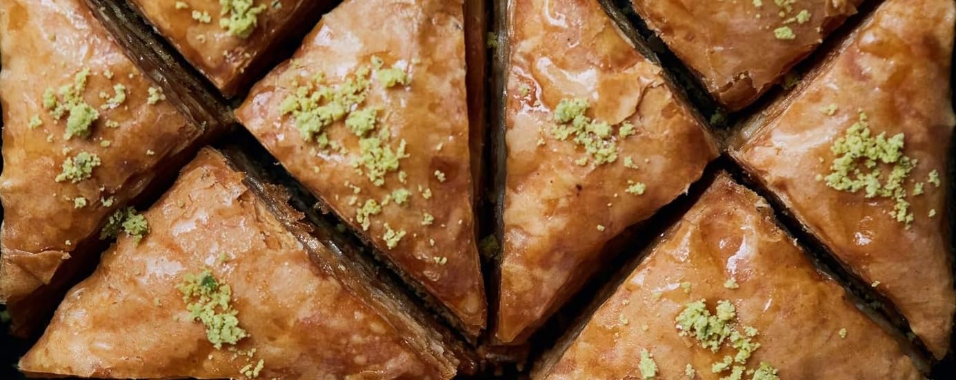 Cedar Pastries kosher and halal certification labels, indicating trusted compliance