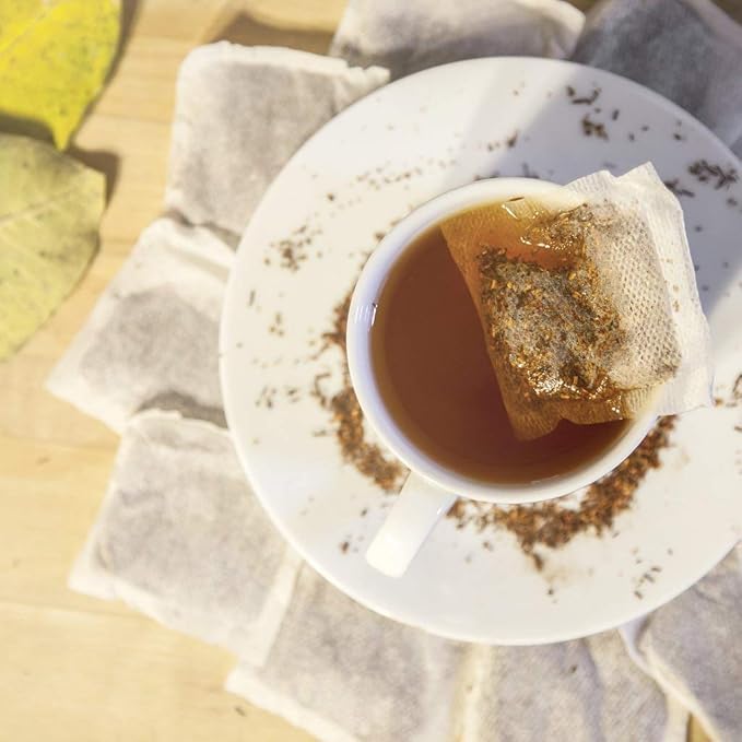 Cederberg Tea Company pouring iced rooibos into glass for refreshing drink