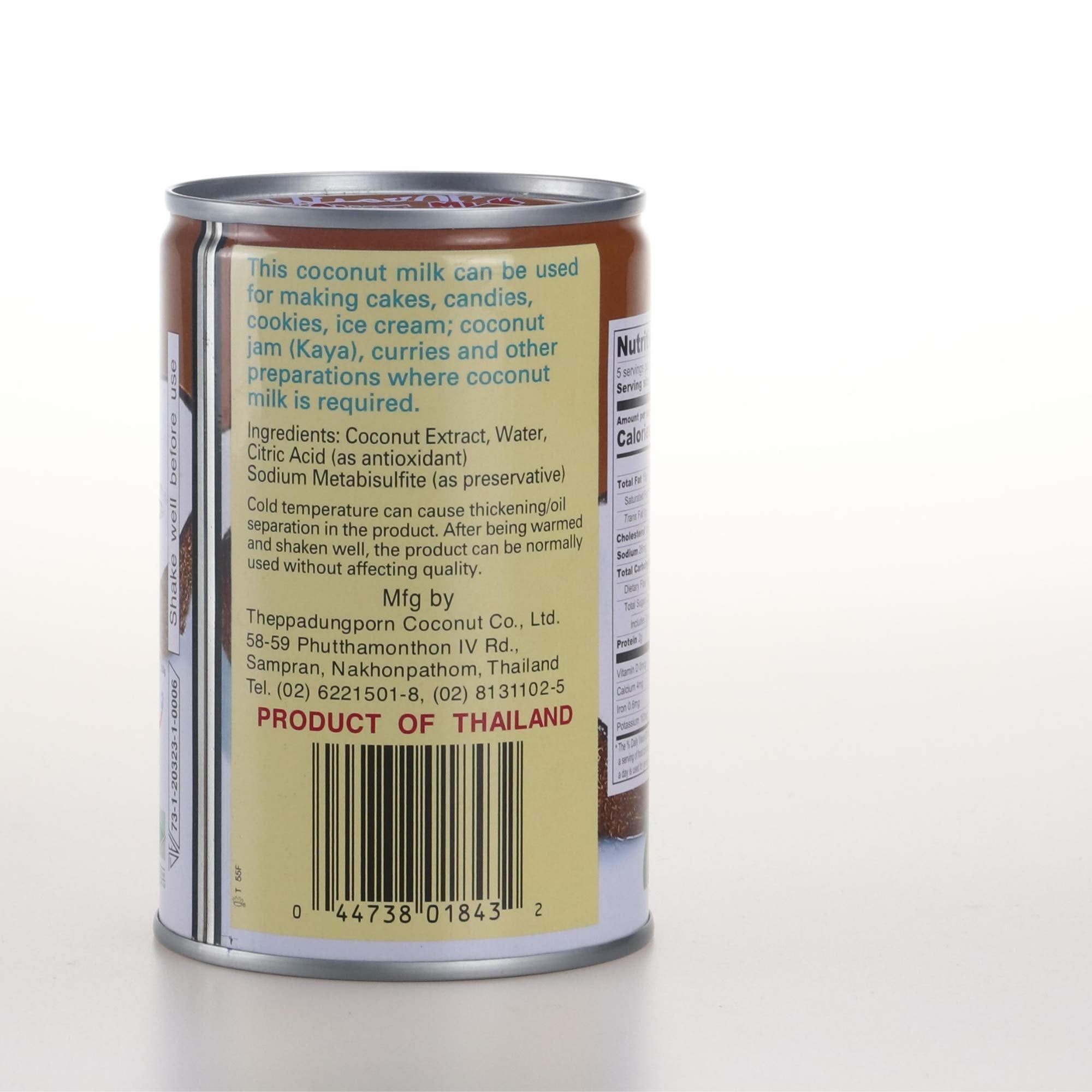 Chaokoh can next to hand showing size and pantry-ready convenience
