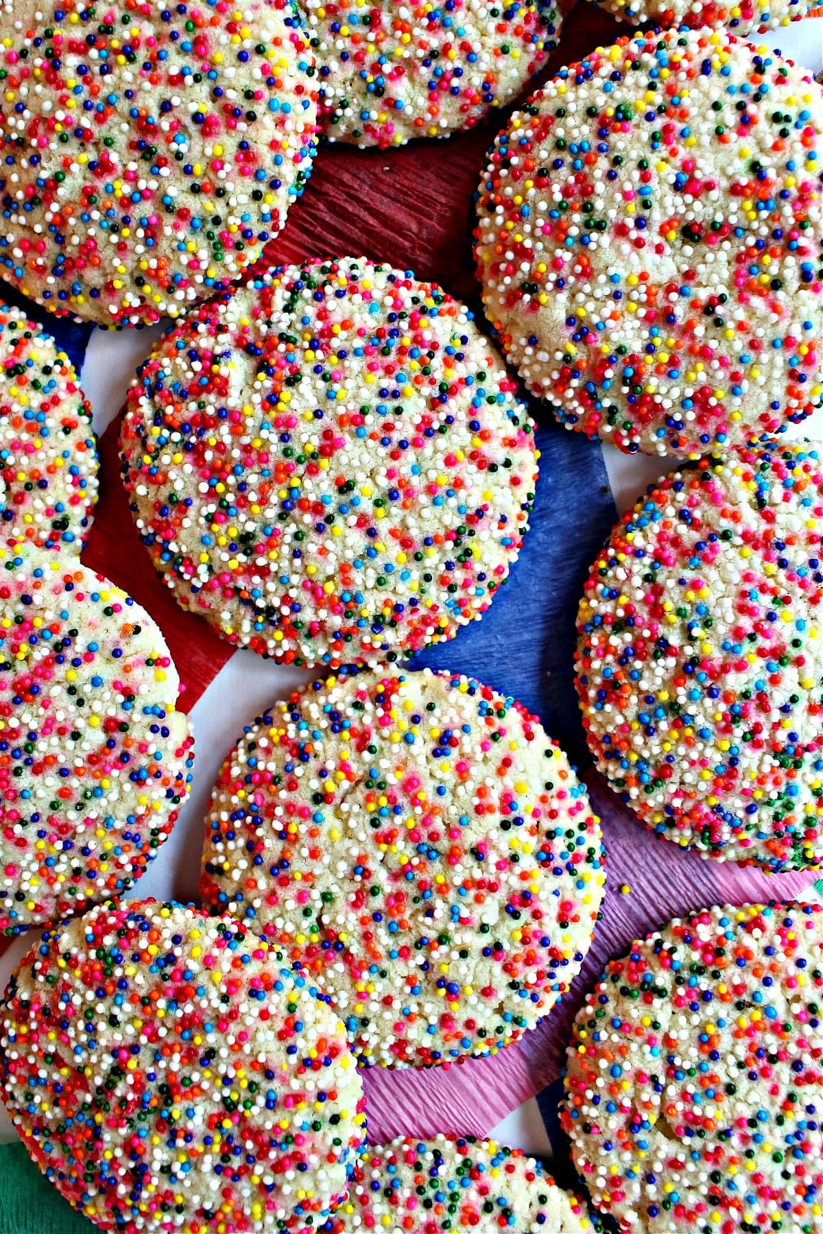 Chef's Quality sprinkles on dessert table setting illustrating quick party-ready decoration