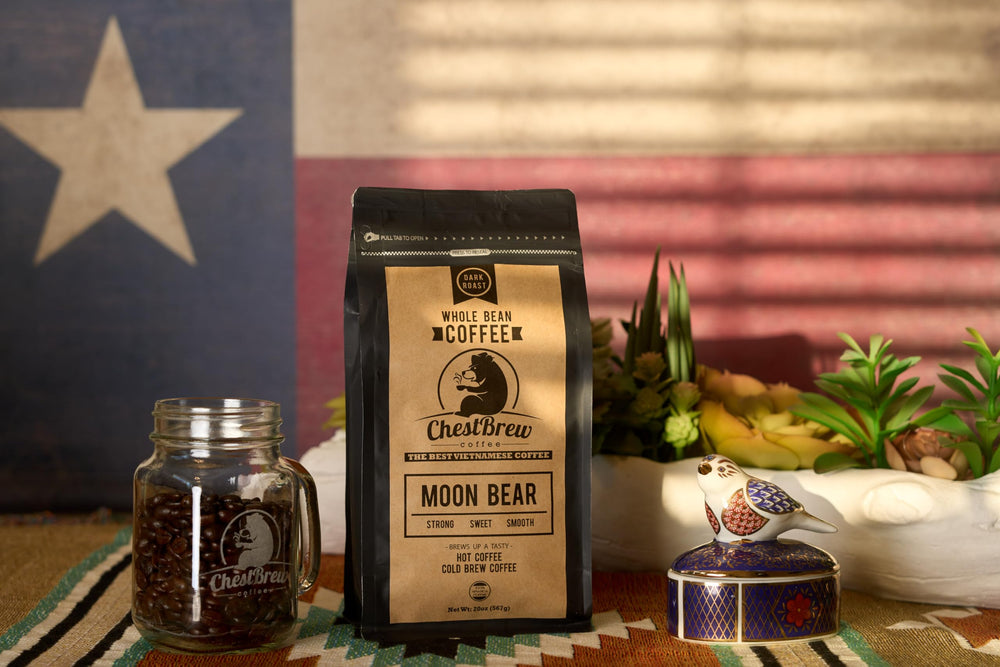 ChestBrew Moon Bear cold-brew pitcher with iced glasses illustrating low-acid smoothness