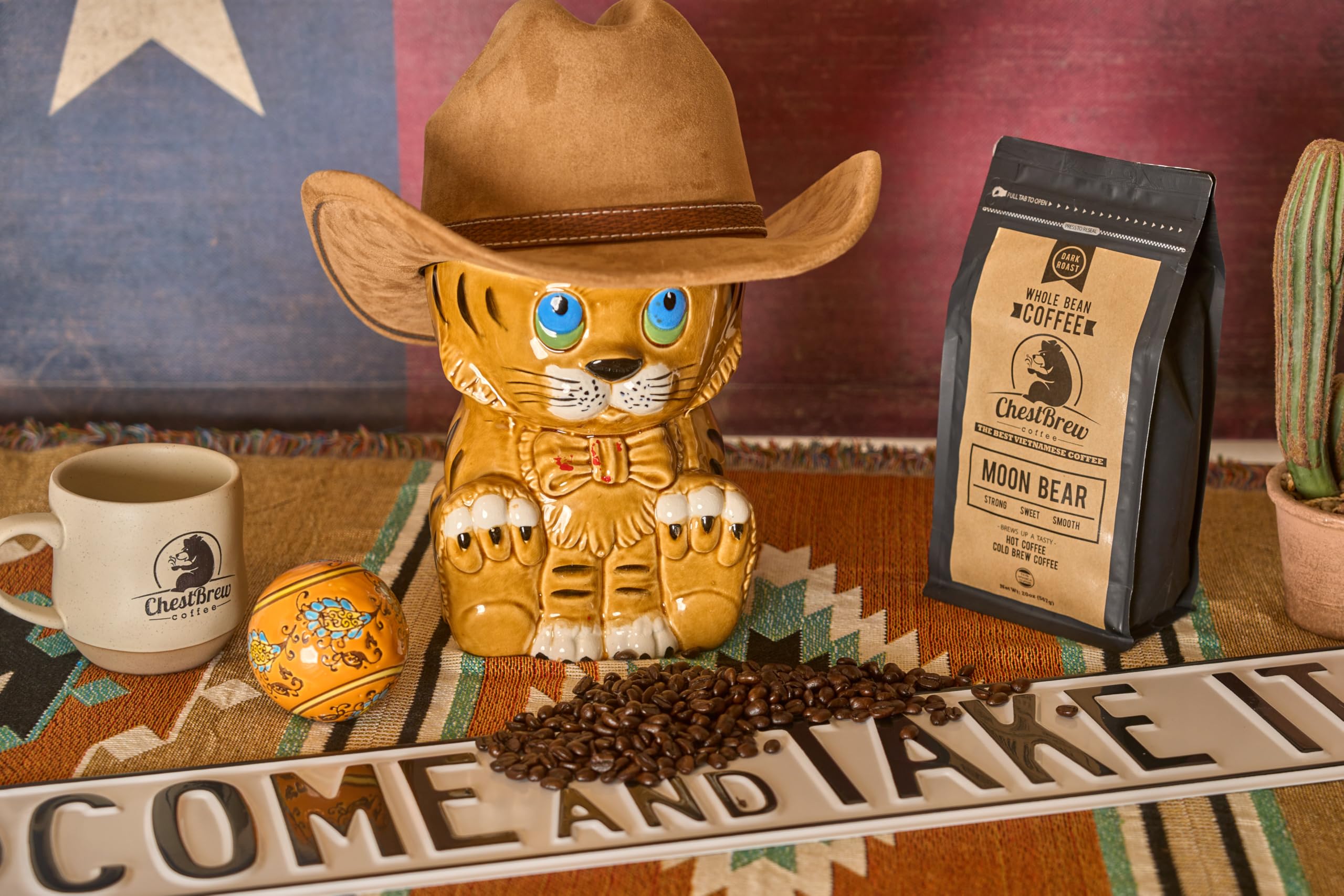ChestBrew Moon Bear beans next to a scale showing 20 oz quantity and value