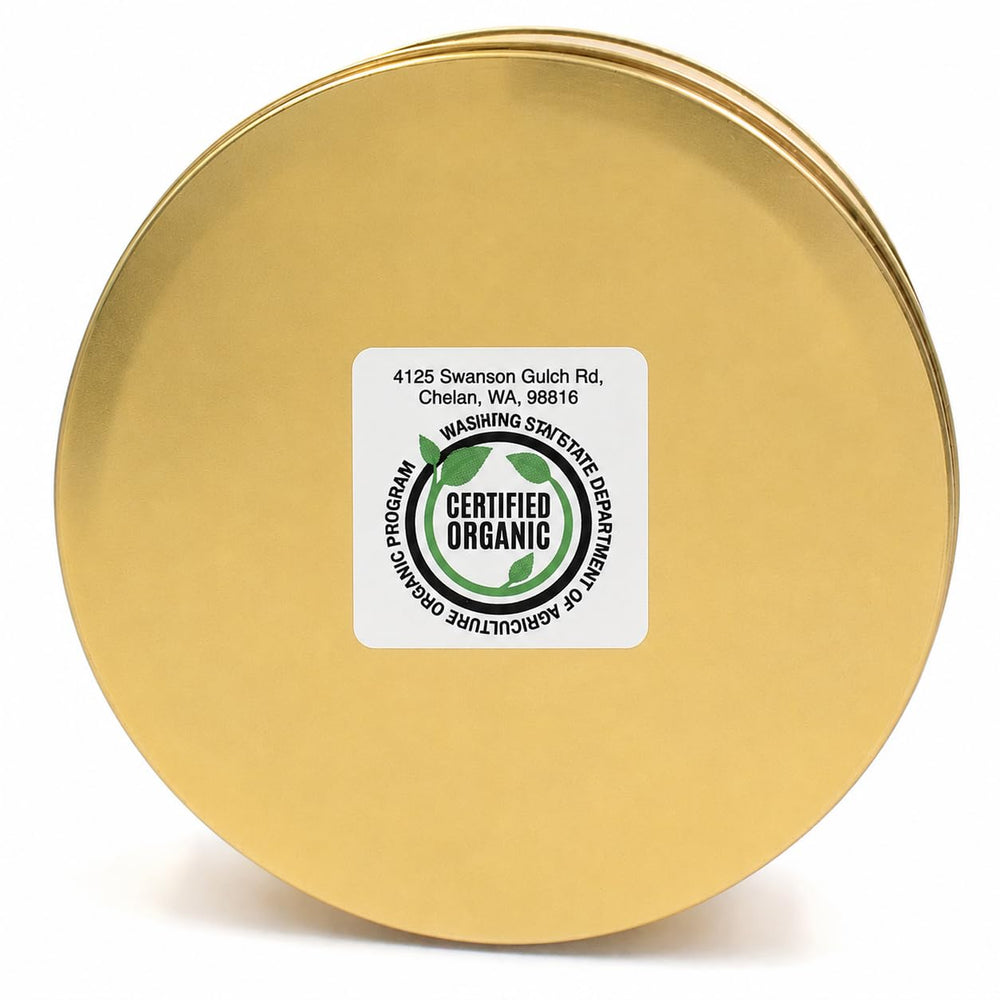 Cyrus Saffron loose threads close-up highlighting vibrant red color benefit