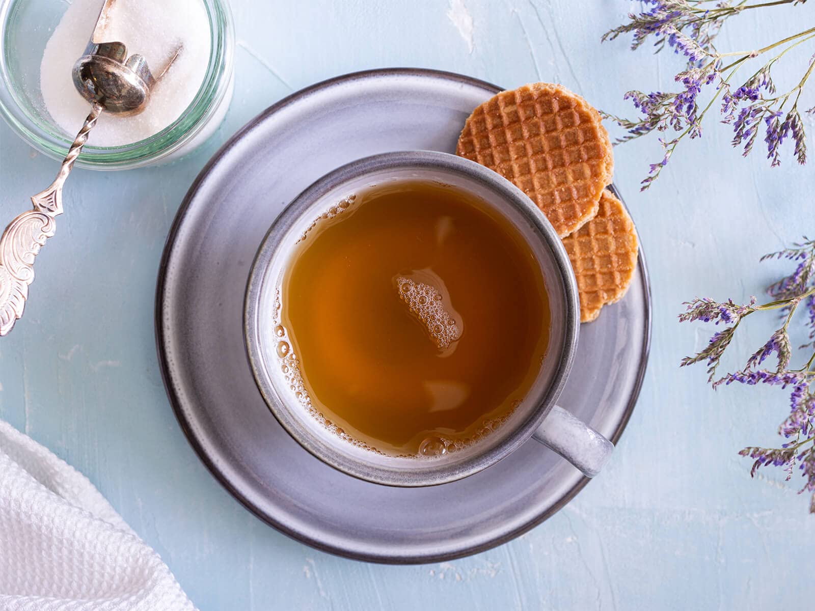 Daelmans waffle edge texture detail highlighting toasted crunch and quality