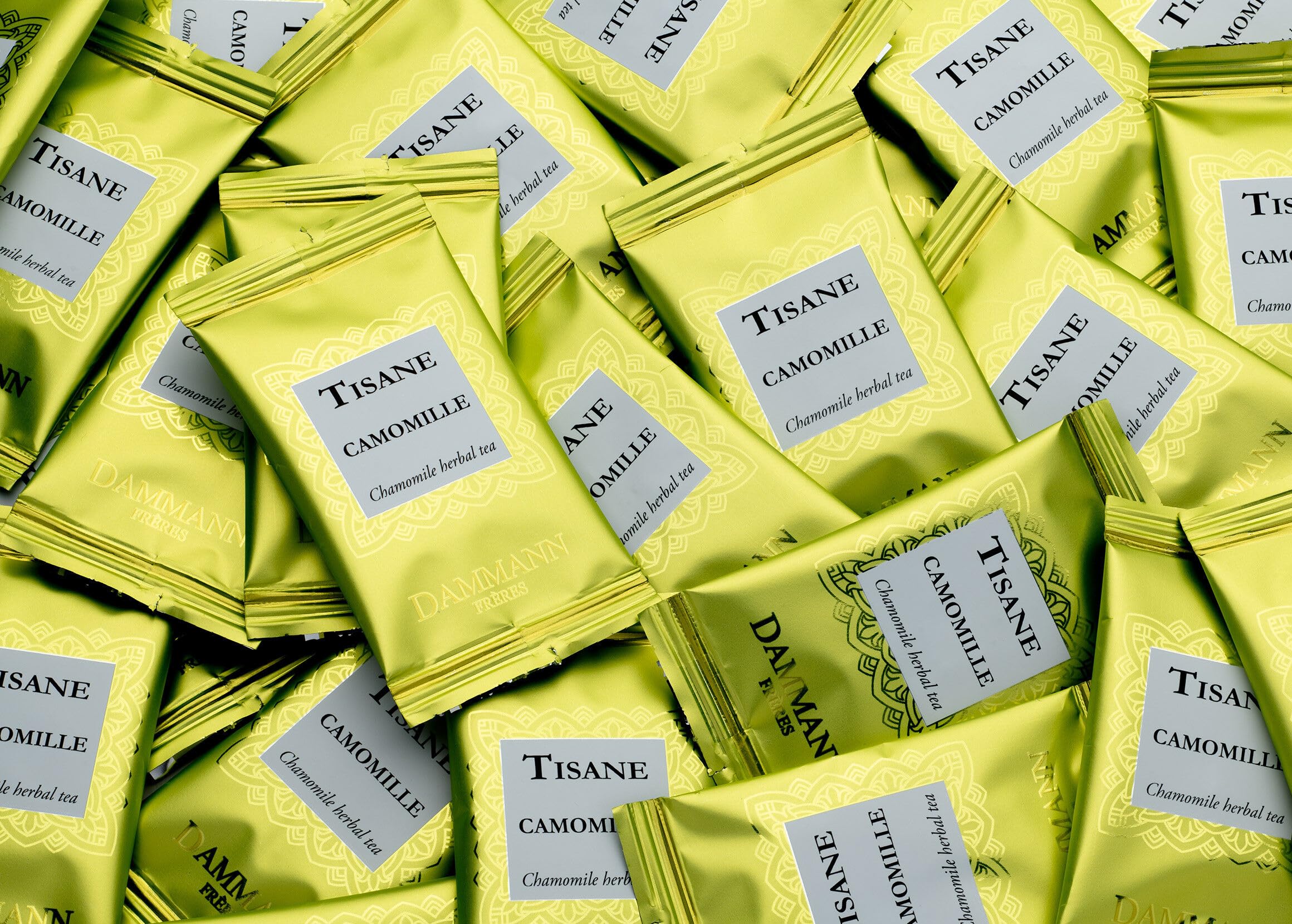 Dammann Freres box opened with 21 sachets arranged to show quantity and presentation