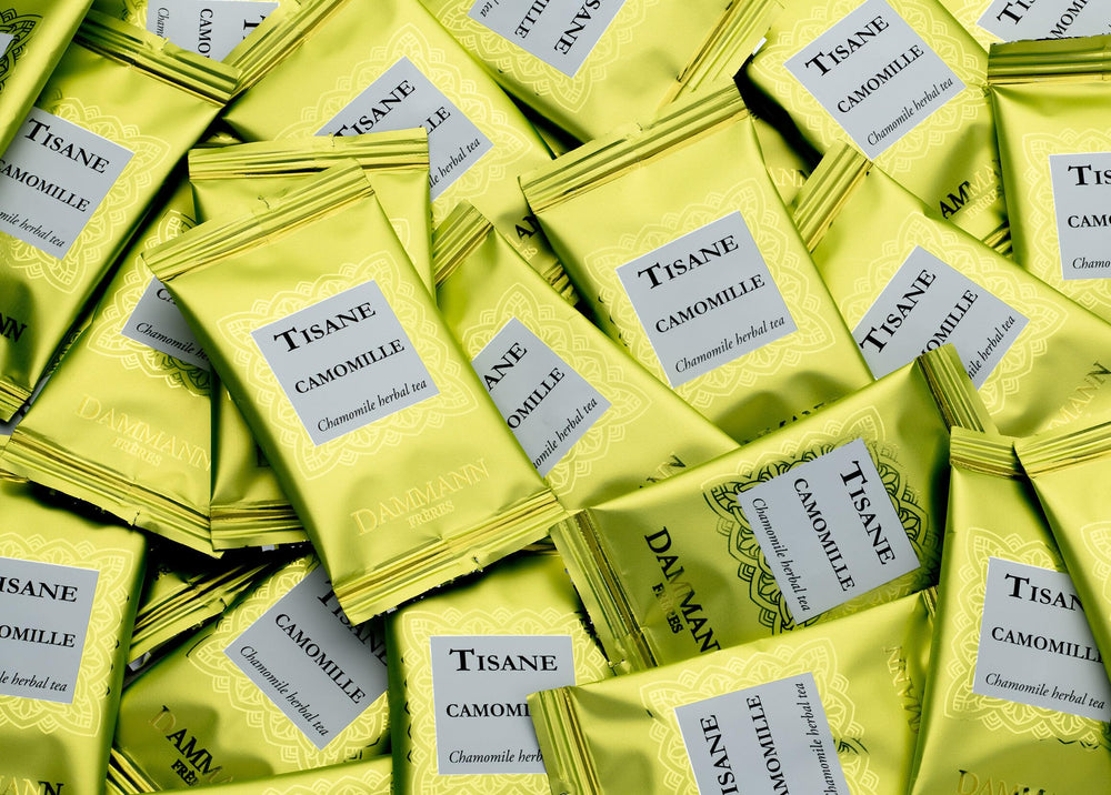 Dammann Freres box opened with 21 sachets arranged to show quantity and presentation