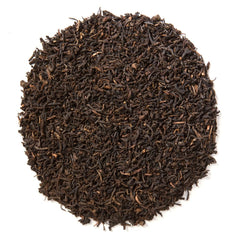 Close-up of Davidson's loose leaves texture showing rich black tea for robust flavor