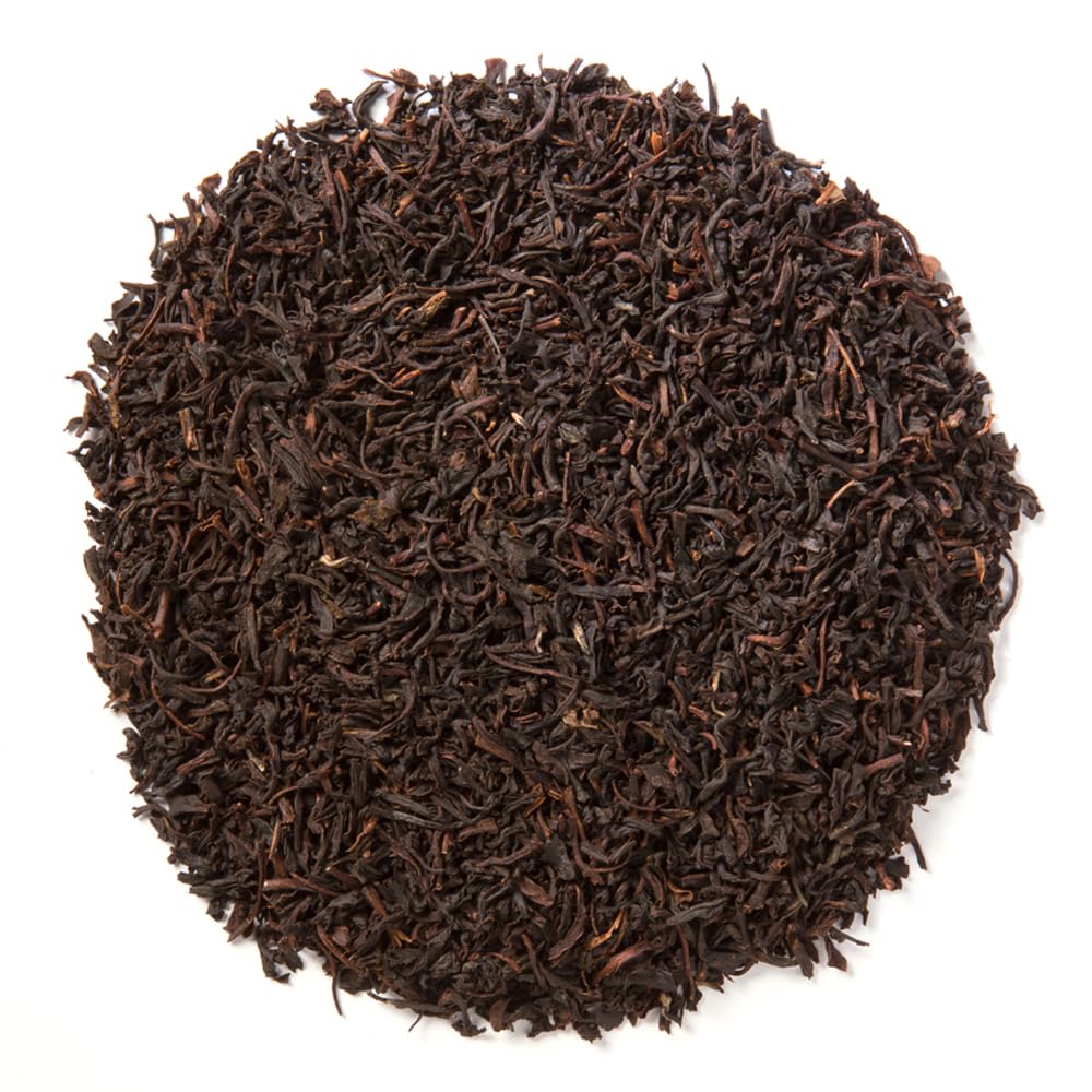 Davidson's loose leaf close-up revealing whole leaves and rich texture for flavor