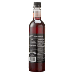 DaVinci Gourmet syrup pouring from bottle illustrating smooth pour and consistent mixing benefit
