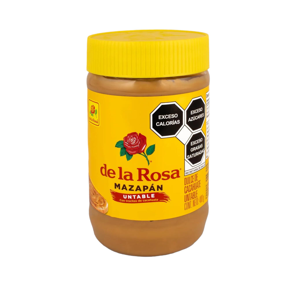 de la Rosa close-up of creamy mazapán texture with peanut pieces, appealing crunch