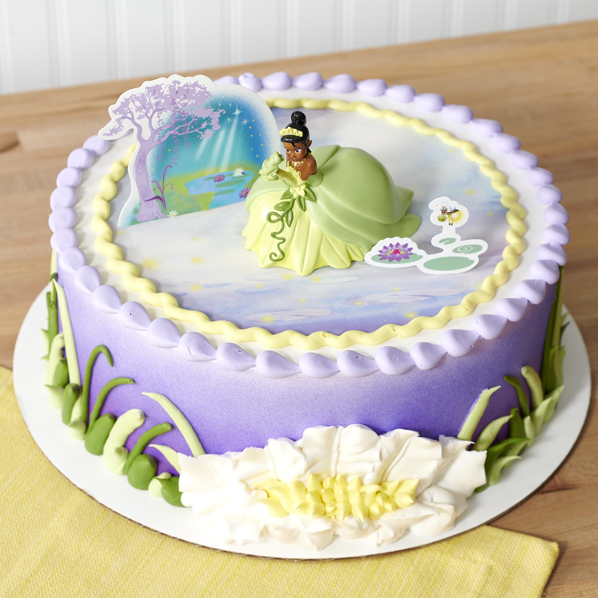 DecoPac three-piece set on finished cake creating instant themed centerpiece