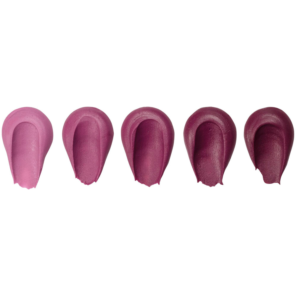 DecoPac pointed squeeze tip close-up for controlled dosing and less waste