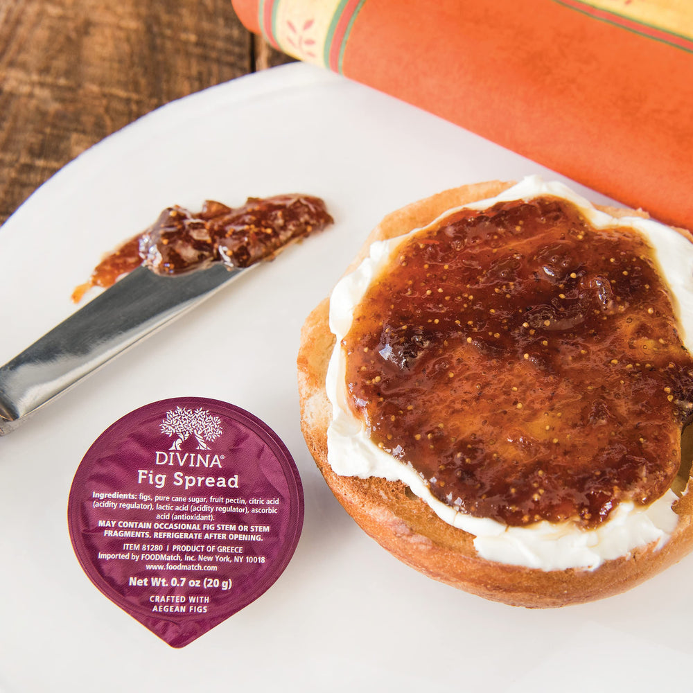 Divina fig spread texture close-up highlighting real fruit pieces and rich flavor