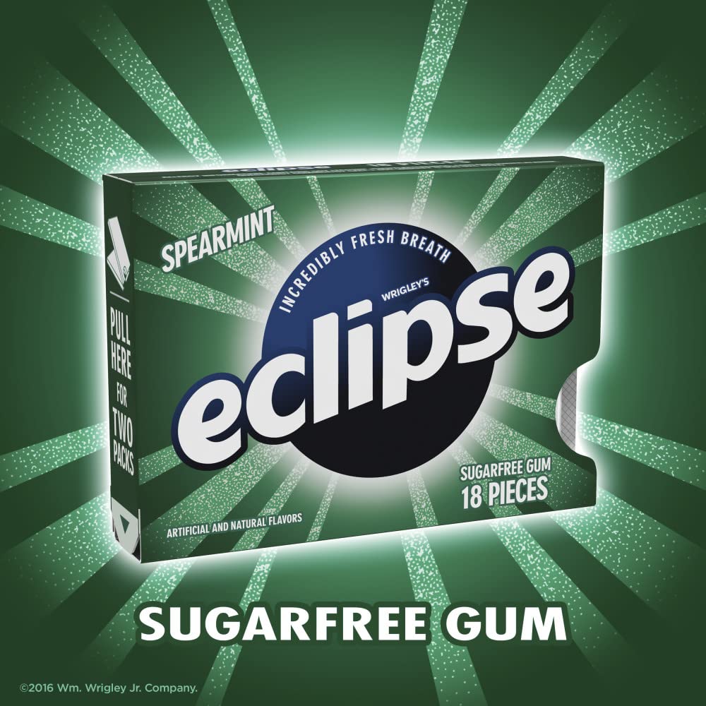 eclipse spearmint pieces scattered on table showing easy sharing convenience