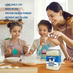 Eggylicious powder close-up texture demonstrating fine, mixable albumin