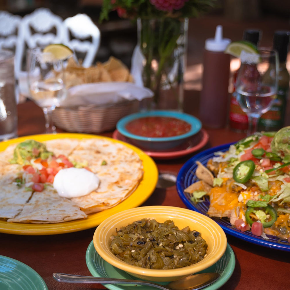 El Pinto label and ingredients detail showcasing natural, non-GMO ingredients
