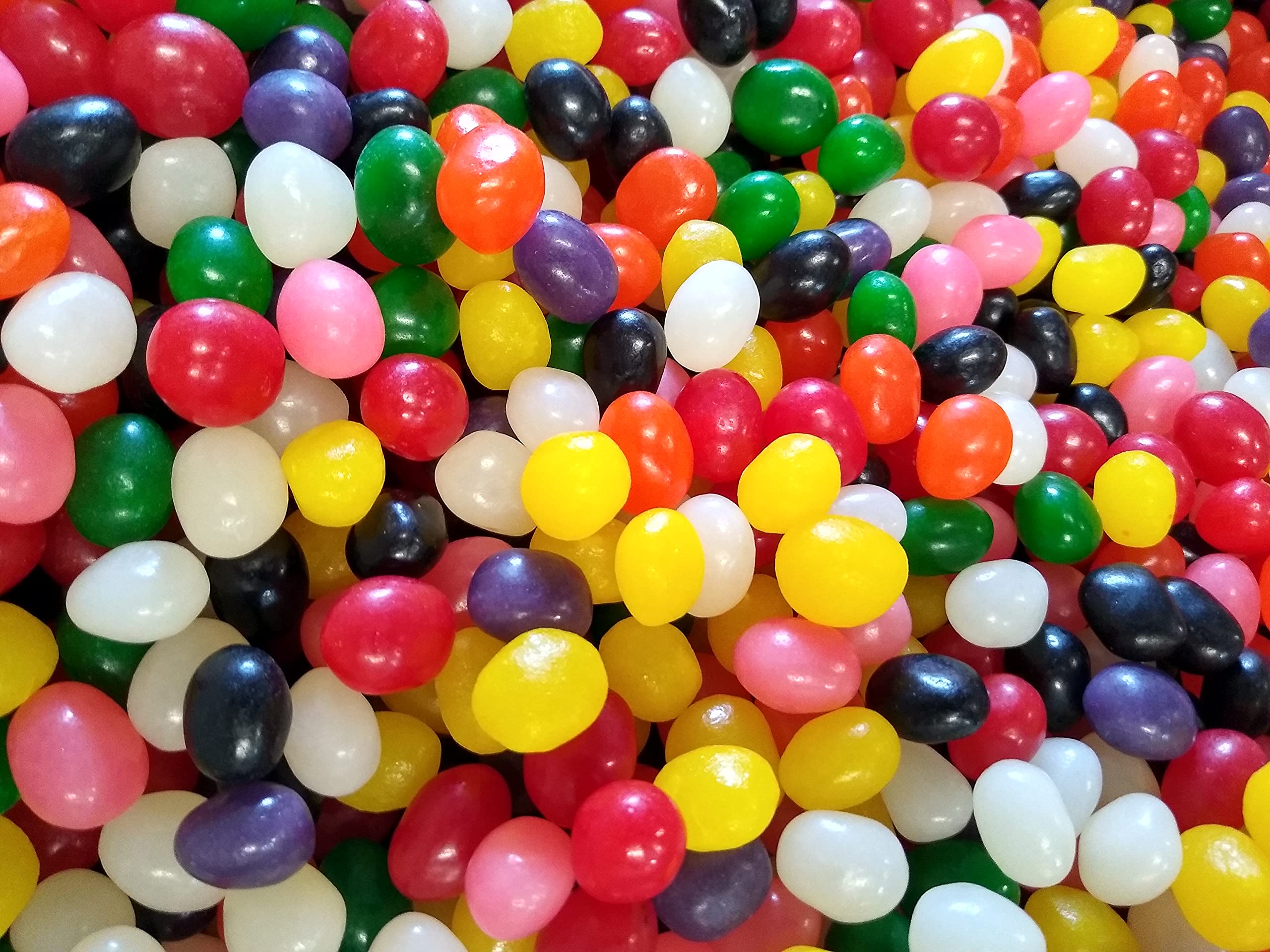 Emporium Candy label and weight close-up showing product details