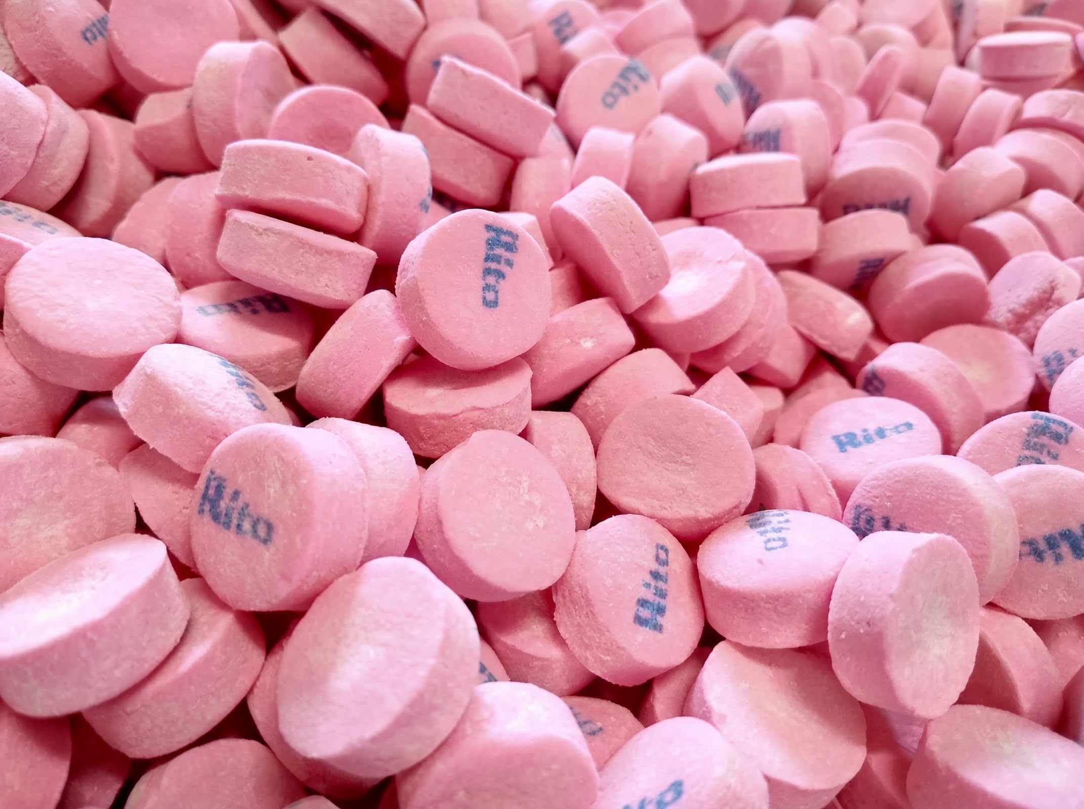 EMPORIUM package front view showing pink mints and fresh appearance