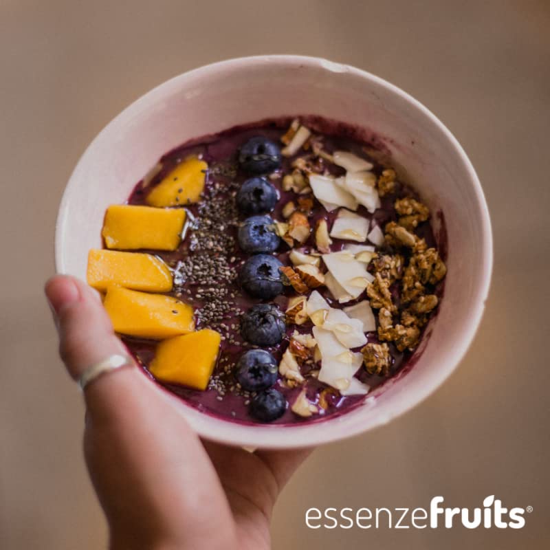 Essenzefruits blended smoothie in glass demonstrating fast preparation