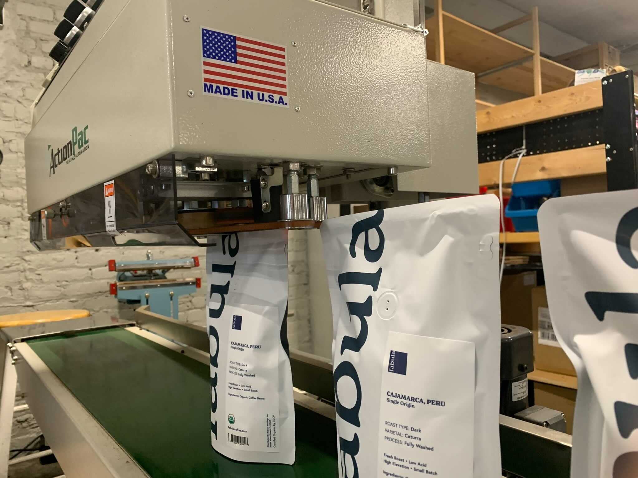 Fabula roast date label showing freshness and recent roast promise