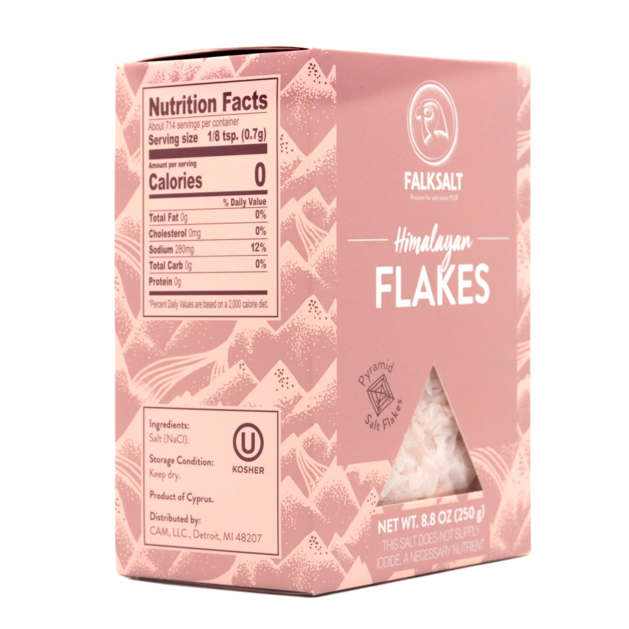 Falksalt close-up of pyramid-shaped flakes highlighting delicate texture and crunch benefit