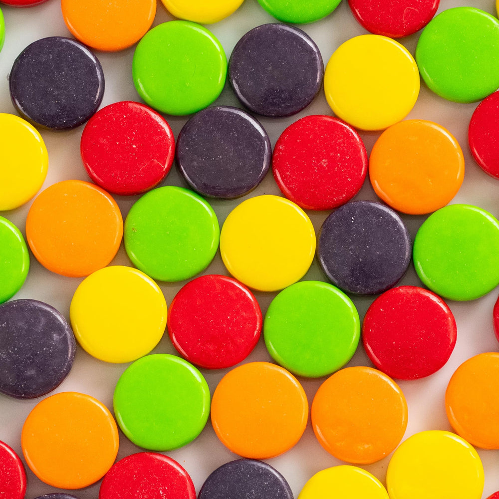 Ferrara Wonka Spree close-up of candy shell texture highlighting crunchy bite
