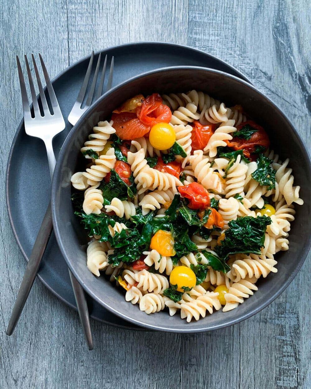 Fiber Gourmet close-up of rotini texture highlighting firm bite