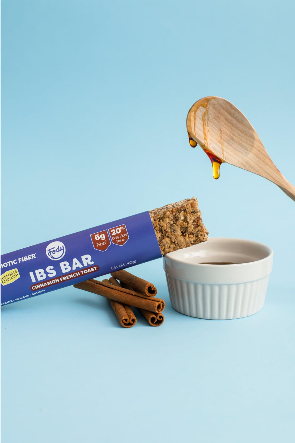 Close up of oats and quinoa in Fody bar emphasizing whole grain texture and gentle fiber