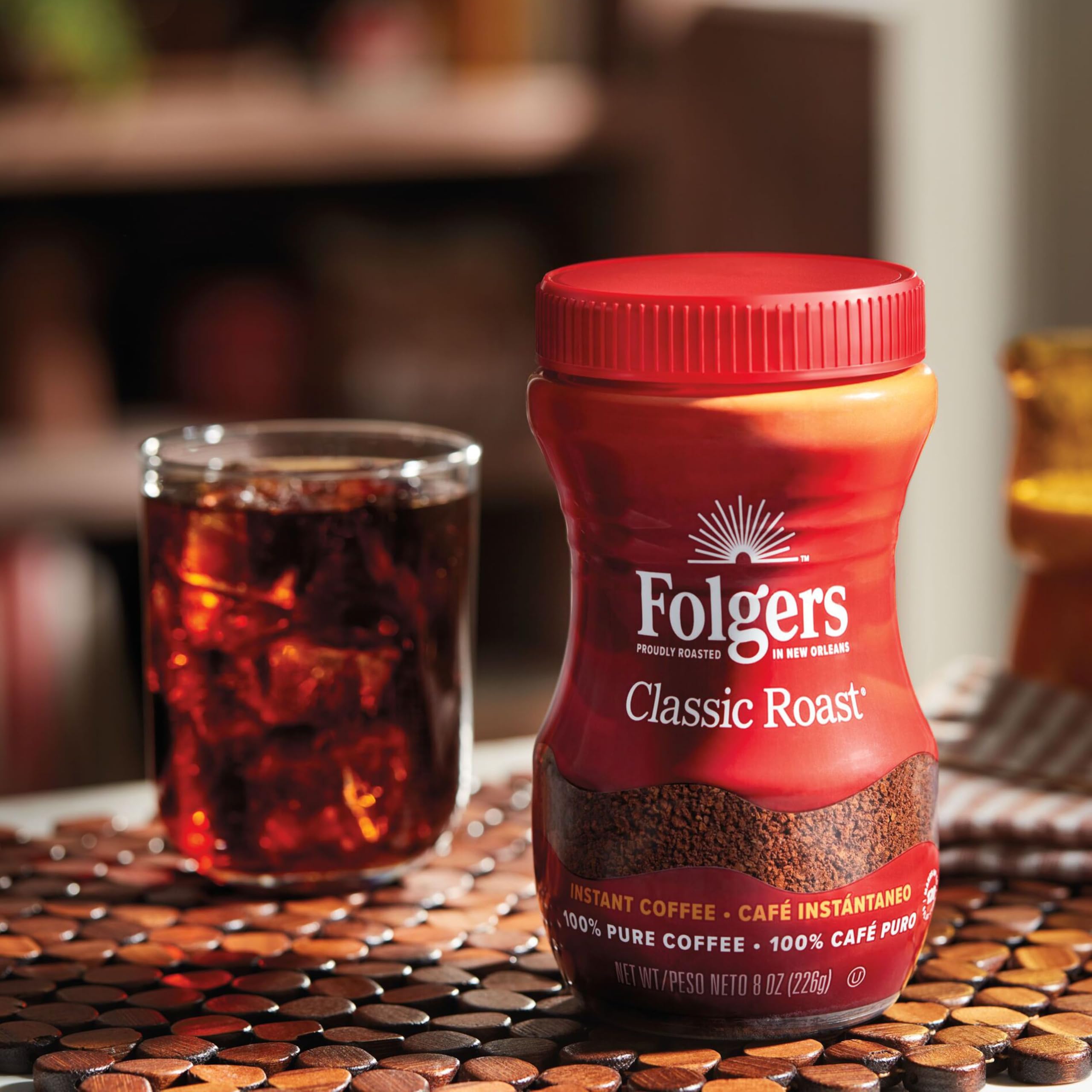 Glassy iced coffee made with Folgers instant illustrating cold dissolve ease