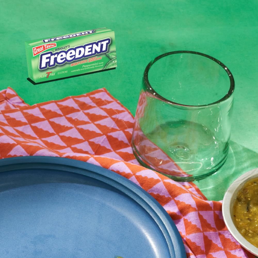 Individually wrapped Freedent stick highlighting hygiene and portability