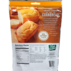 Fresh Gourmet croutons tossed in salad adding buttery cornbread flavor benefit