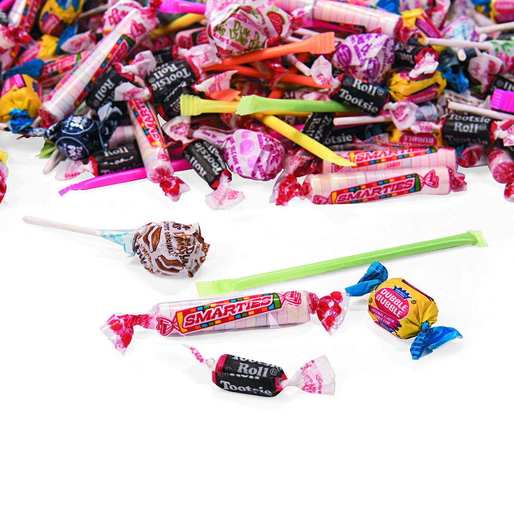 Fun Express party favor bags filled with candy demonstrating easy assembly