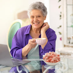 Fusion Sweets glossy surface and detailing of peppermint ball prolonging flavor