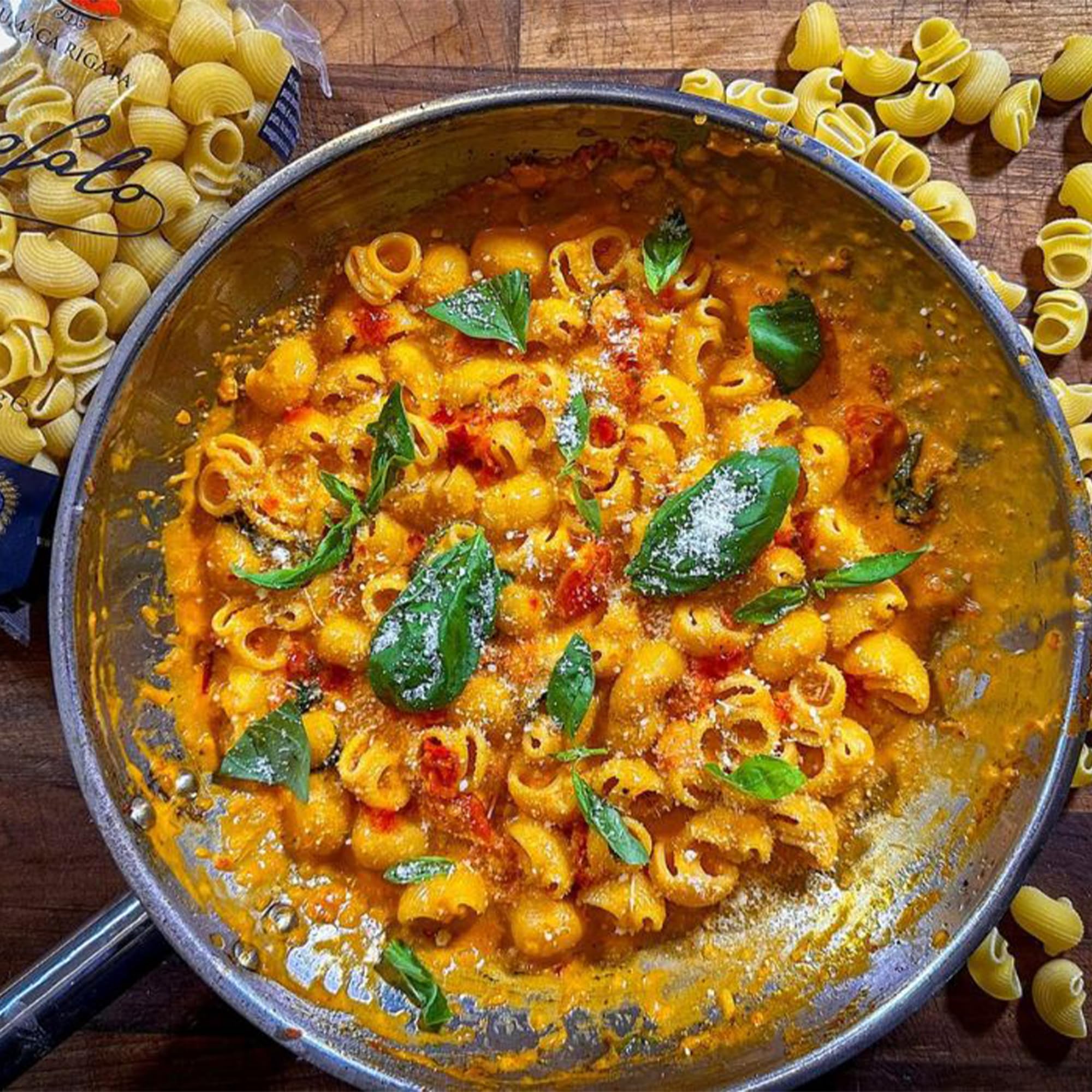 Garofalo Lumachine bubbling in pot, illustrates quick even cooking for al dente results