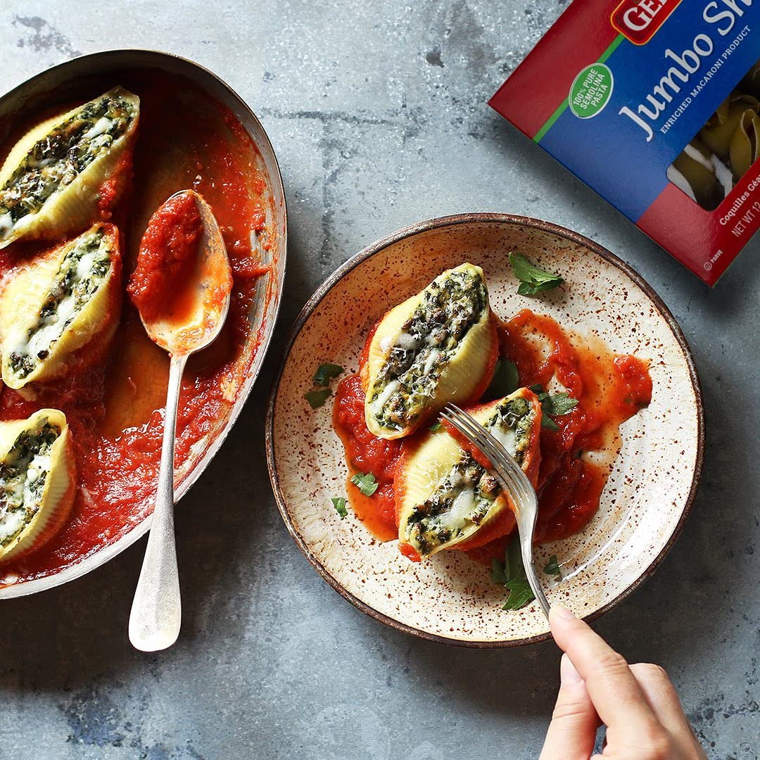 Gefen close-up of semolina texture highlighting firm bite