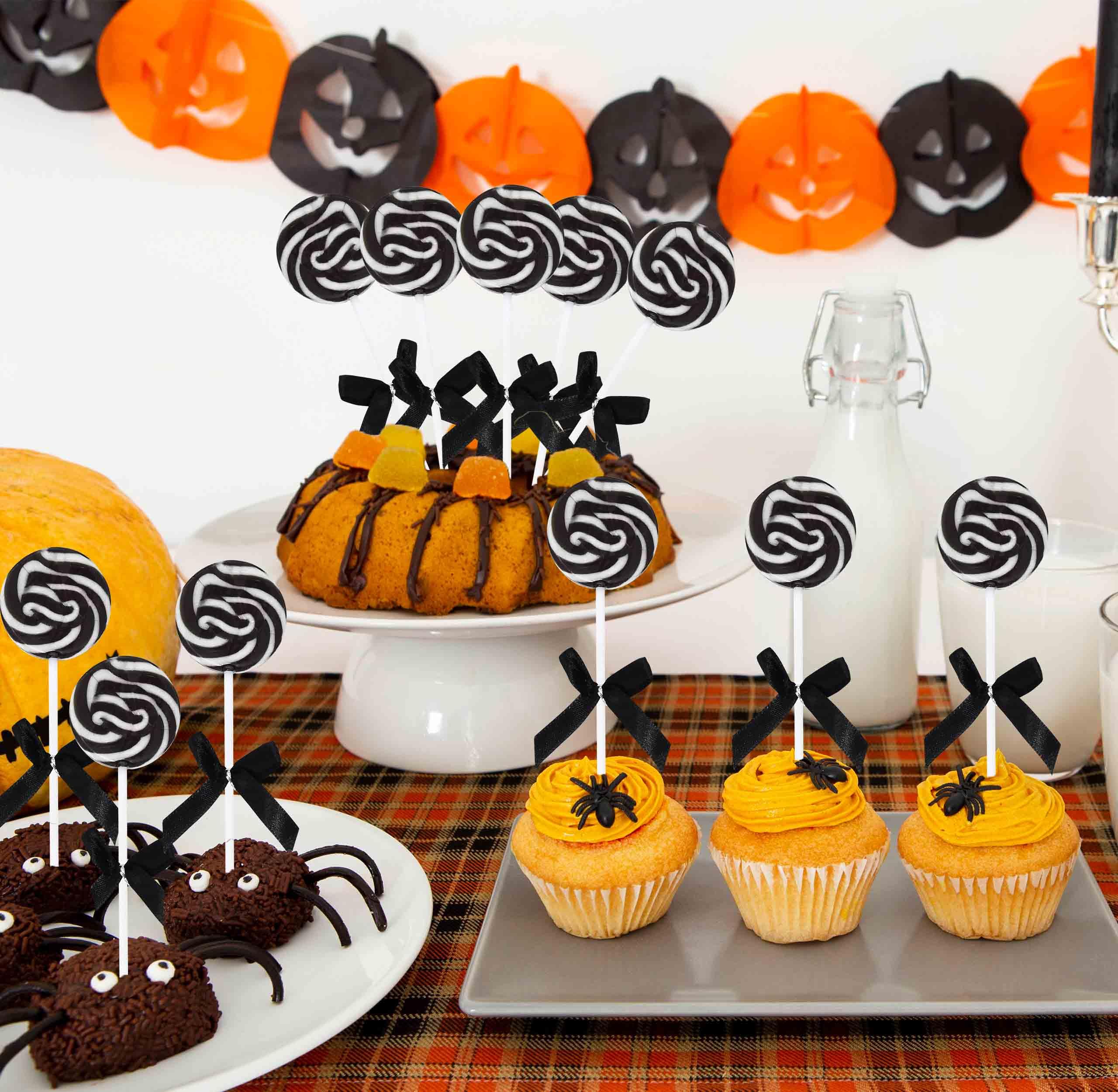Gift Boutique lollipop at a classroom place setting as a themed party favor