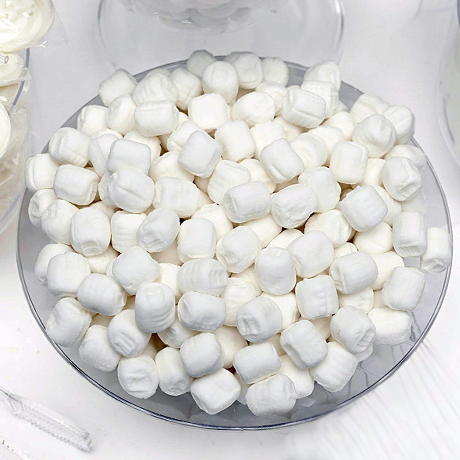 Gift Boutique handful of mints for size comparison and convenient portioning