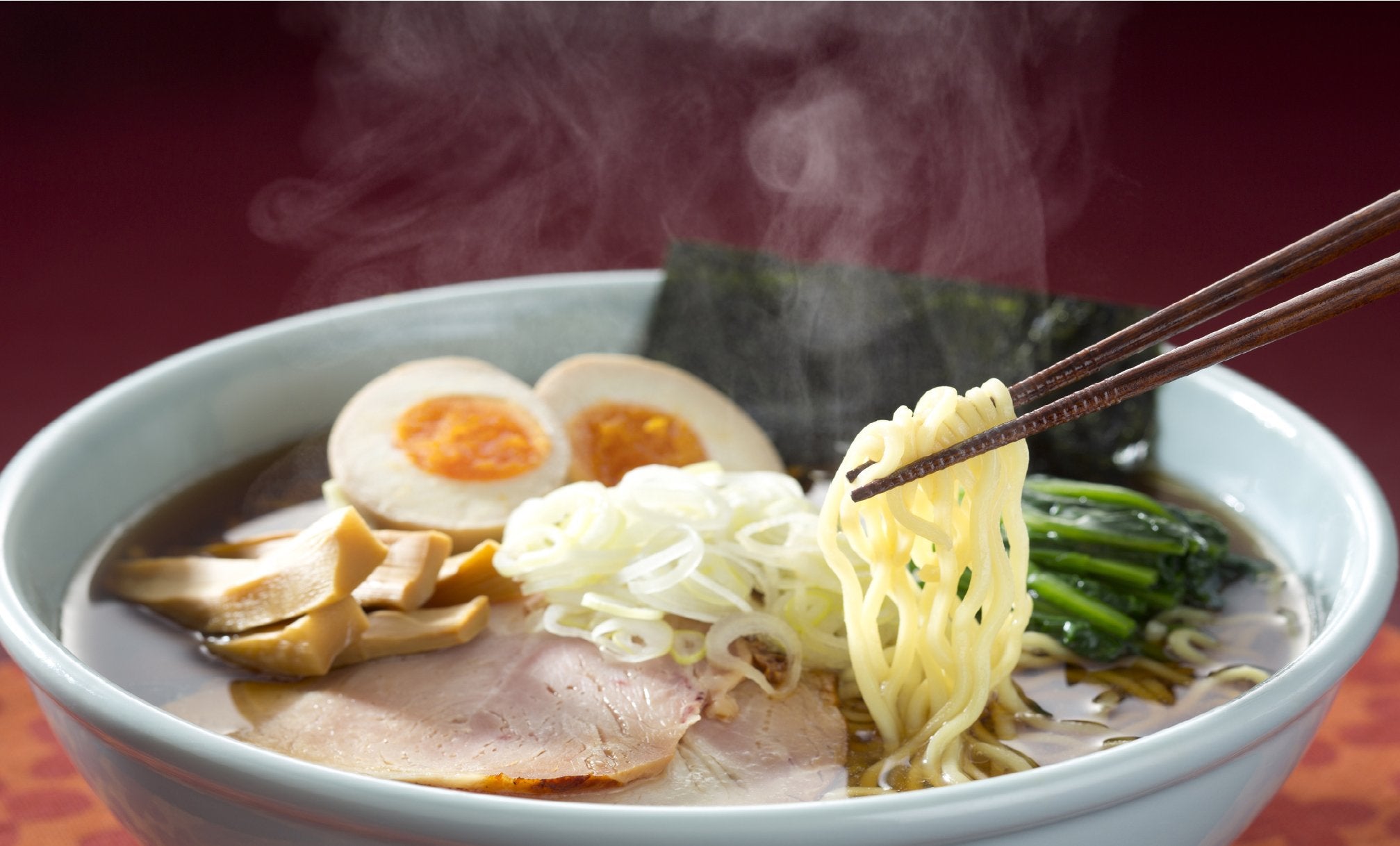 GLUTEN FREE MEISTER cooked noodles in bowl illustrating authentic ramen texture and quick meal benefit