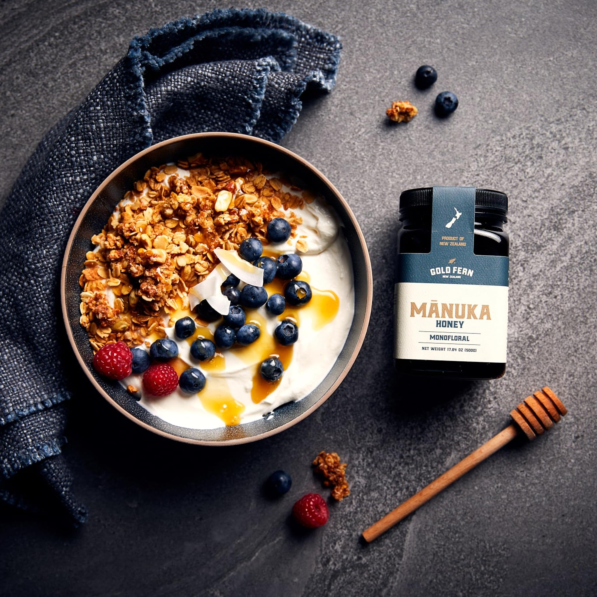 Gold Fern Honey thick texture drizzle showcasing raw, unfiltered consistency