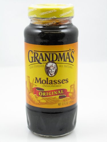 Grandma's jar front view showing label and rich molasses for baking benefits