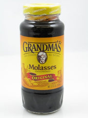Grandma's jar front view showing label and rich molasses for baking benefits
