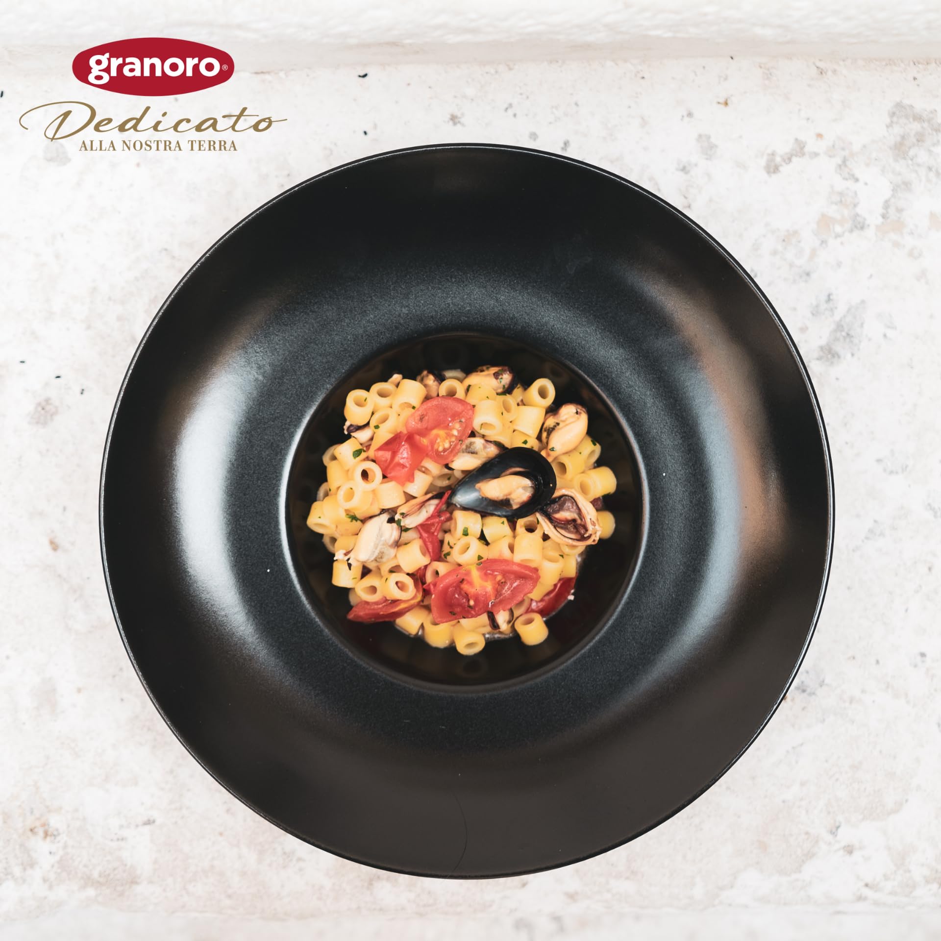 Granoro package label close-up showing Puglia origin and traceable durum wheat sourcing