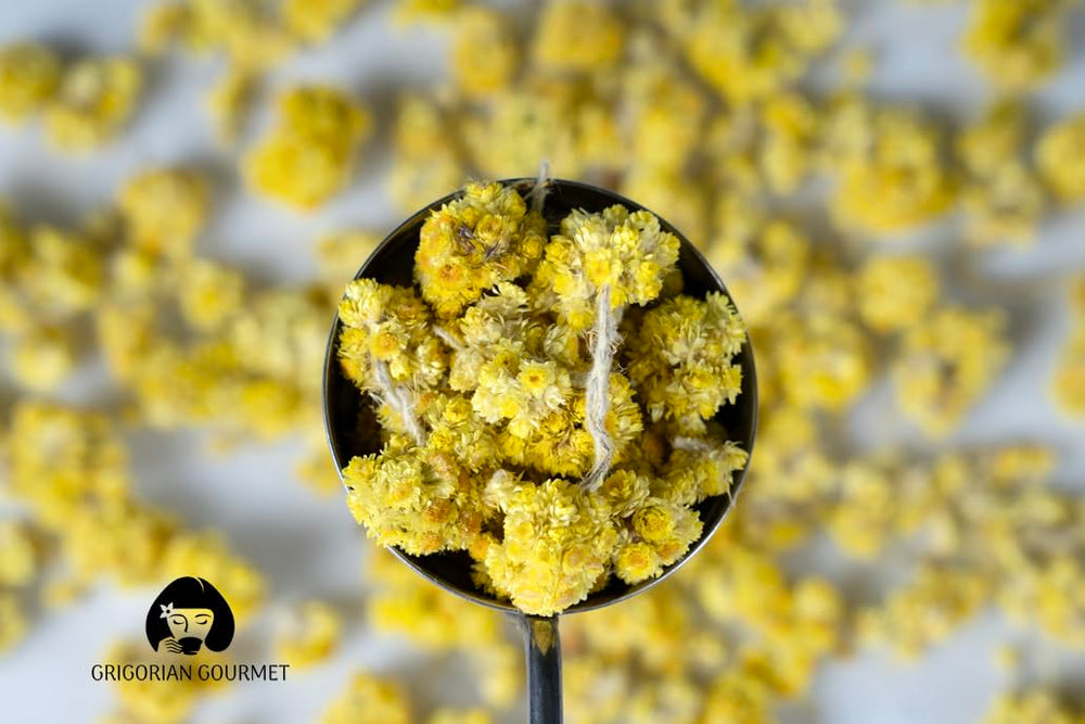GRIGORIAN GOURMET sachet of immortelle placed on kitchen counter, convenient for daily use