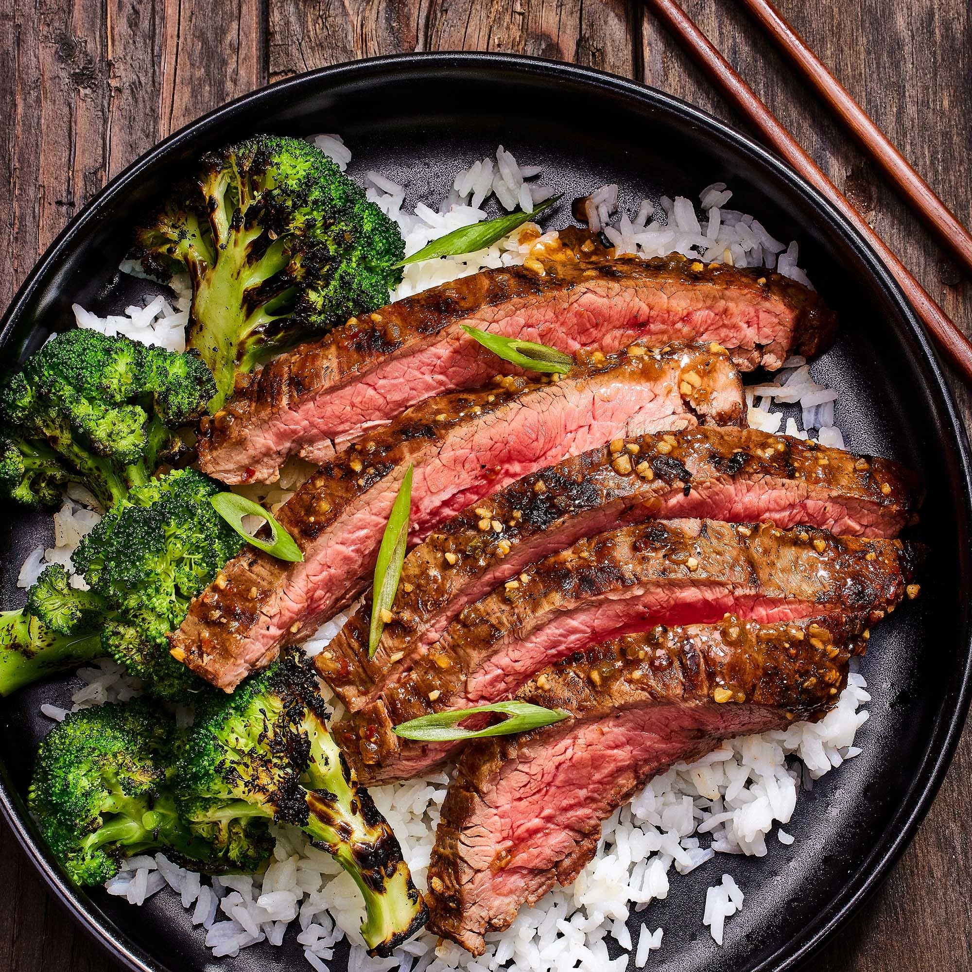 Grill Mates label and ingredients panel for transparency and usage tips