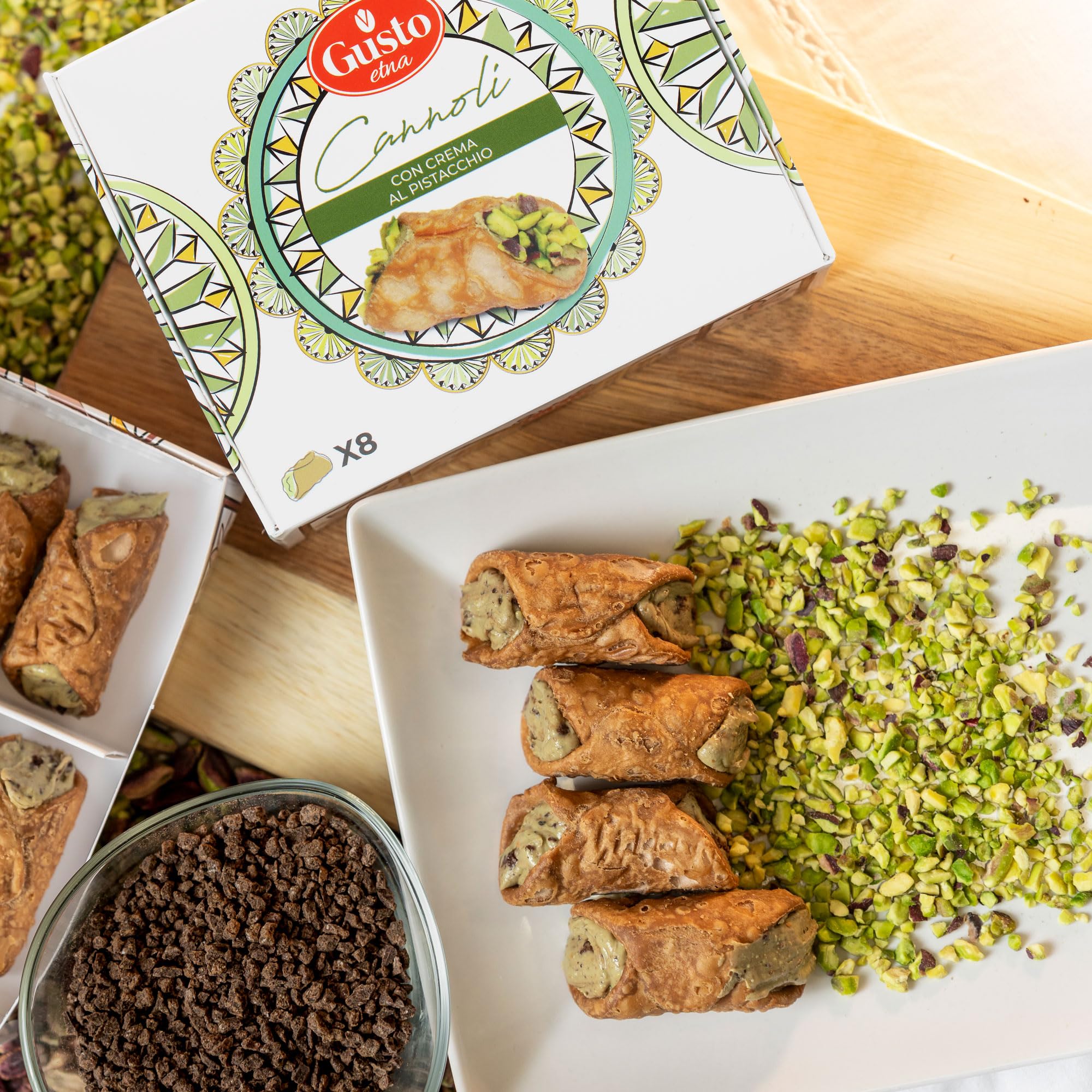 GUSTO ETNA open box displaying eight mini cannoli for portioned convenience