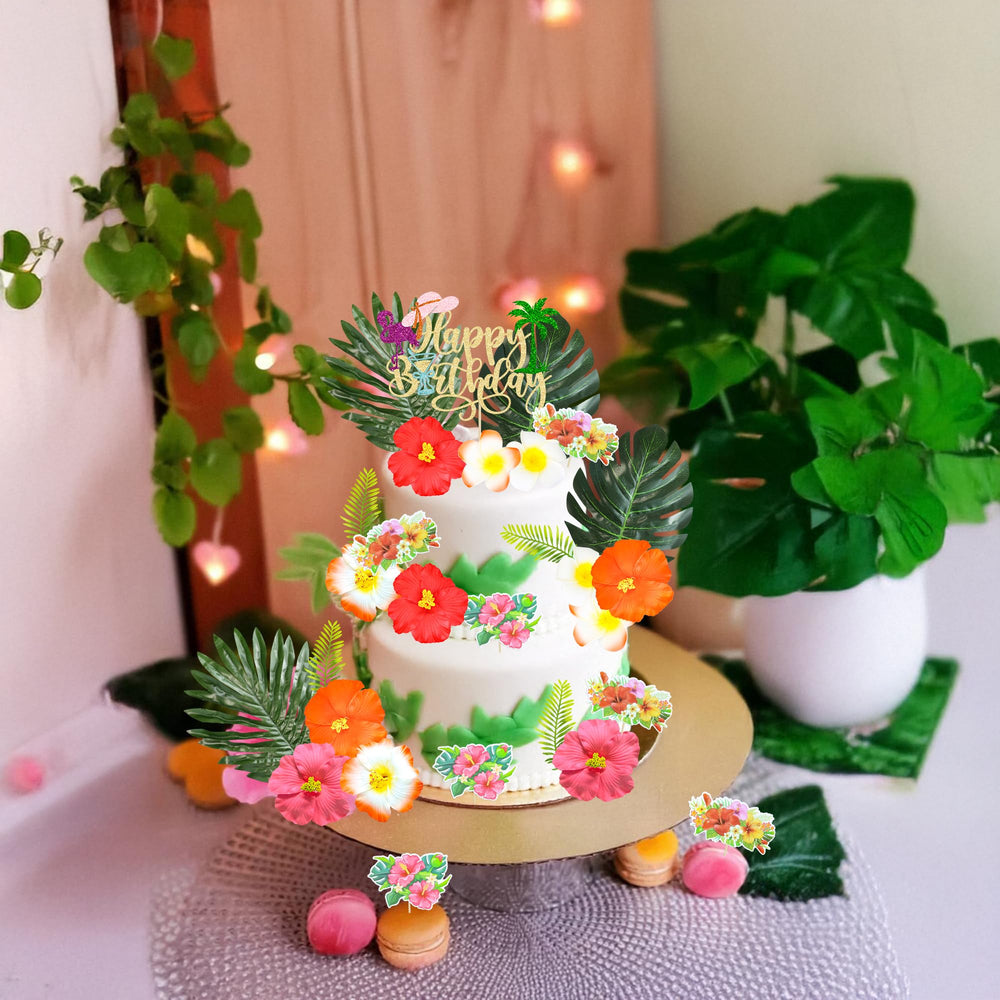 Gyufise toppers beside a cupcake showing scale and easy dessert application