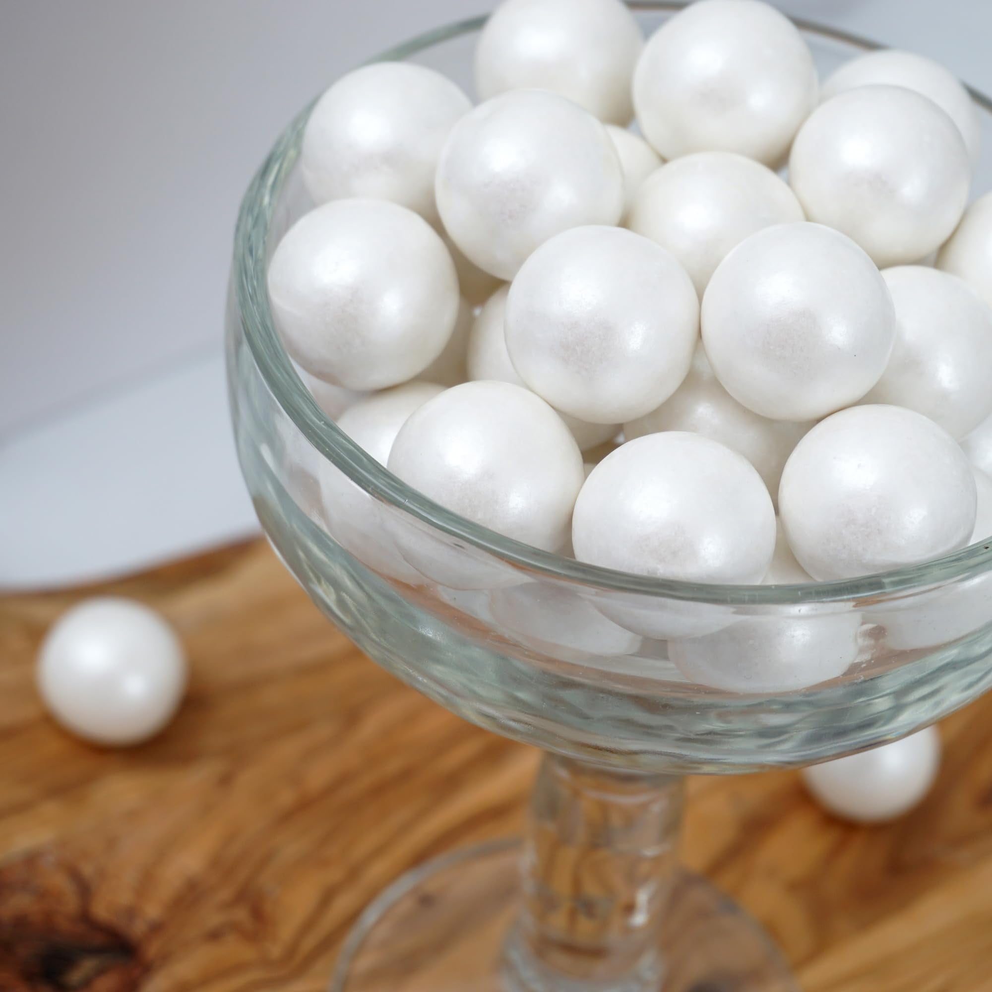 THE HAMPTON CANDY COMPANY gumballs in dispenser demonstrating easy release