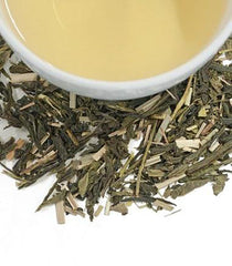 Harney & Sons sachet close-up with visible tea pieces benefit: full-flavor extraction and mess-free steeping